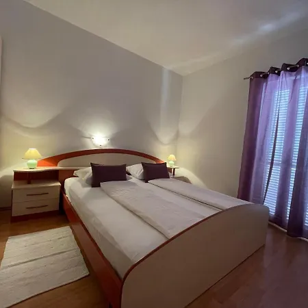Appartement Ruzarija Rab Town