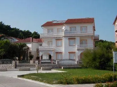 Ruzarija Apartamento *