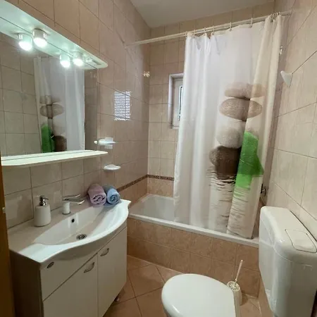 Apartment Ruzarija *