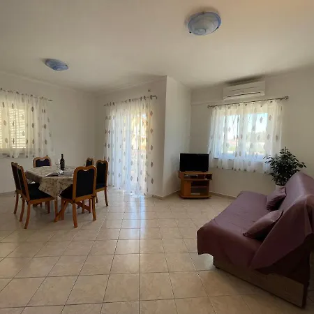 Ruzarija Apartamento