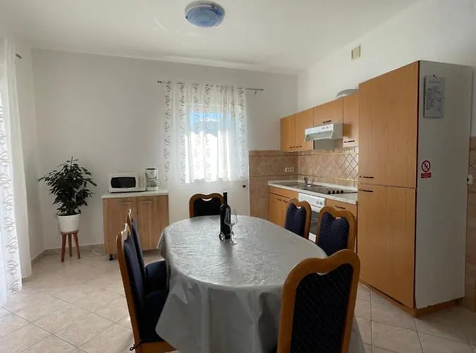 Apartment Ruzarija *