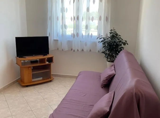 Ruzarija Apartment *