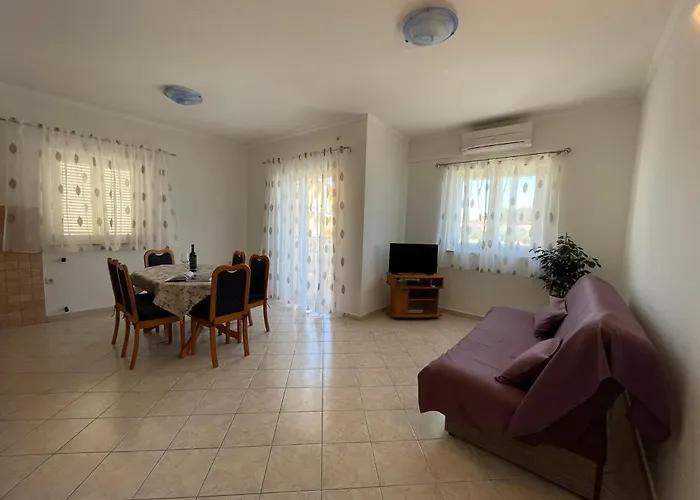 Ruzarija Apartment