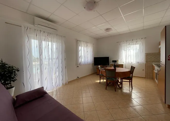 Apartment Ruzarija *