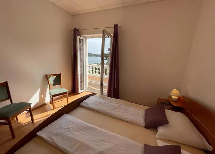 Ruzarija Apartment Rab Town